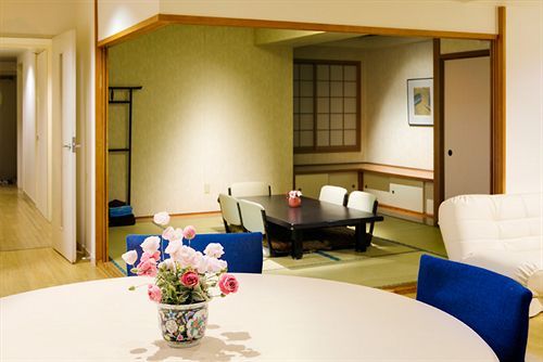 Maholova Minds 3* Miura